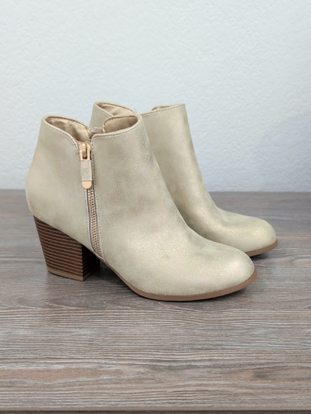 New Style & Co Shimmery Gold Metallic Booties Boots Block Heel 7.5